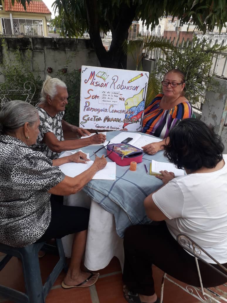 MisionrobinsonC's tweet photo. La Cañada de Urdaneta, Parroquia Concepción, sector Parral del Sur @NicolasMaduro @dcabellor @delcyrodriguezv @_LaAvanzadora @JacquelinePSUV @yeritzonpsuv @MervinMaldonad0 @dorelisecheto @Zoraidaurdane10 @nervasanchez23 @RobinsonZulia https://t.co/hyobRh7LTW