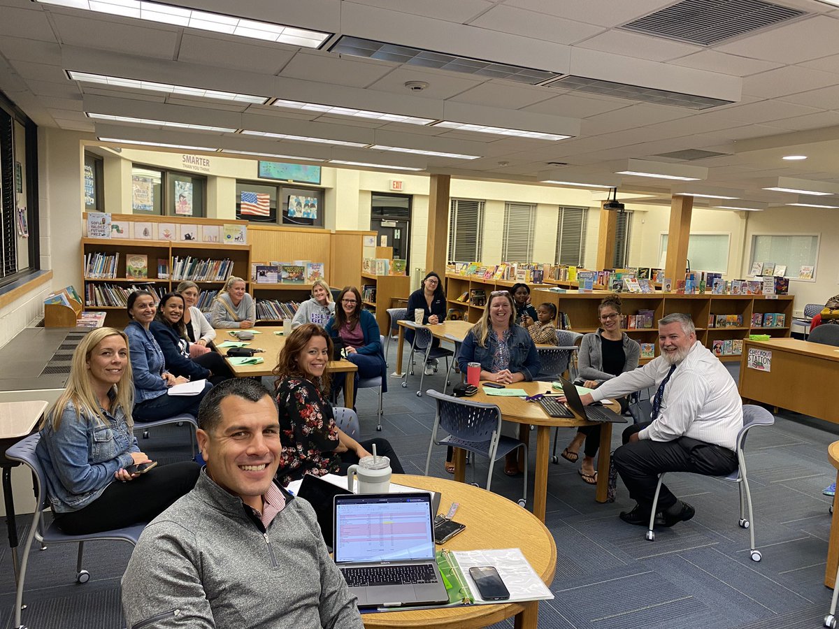 mslaurasays's tweet photo. @CommackRoadPTA’s meeting was full of engagement, energy and community! Nice presentation, @j_cameronjr on @IslipCRES happenings and Growth Mindset. Book Fair Kickoff success! #IslipPride #IslipRising #SuccessAtCRES #BOETrustee https://t.co/43Ca5Wf9rQ