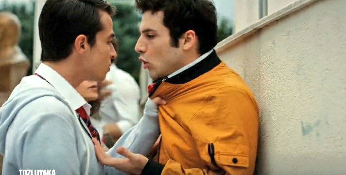 Neden her bölüm kavga ediyorlar ya
#Tozluyaka #ZeyÇağ