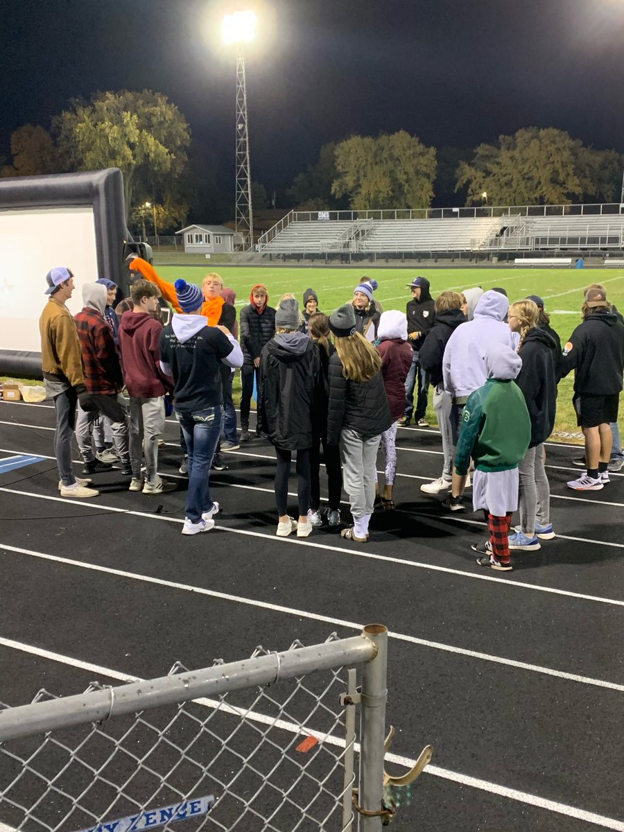 OwatonnaFCA's tweet photo. Thank you to everyone who braved the cold tonight at Fields of Faith! What an amazing night of music, friends, laughter, and faith! #FOF2022 https://t.co/MY3ouCfKbH