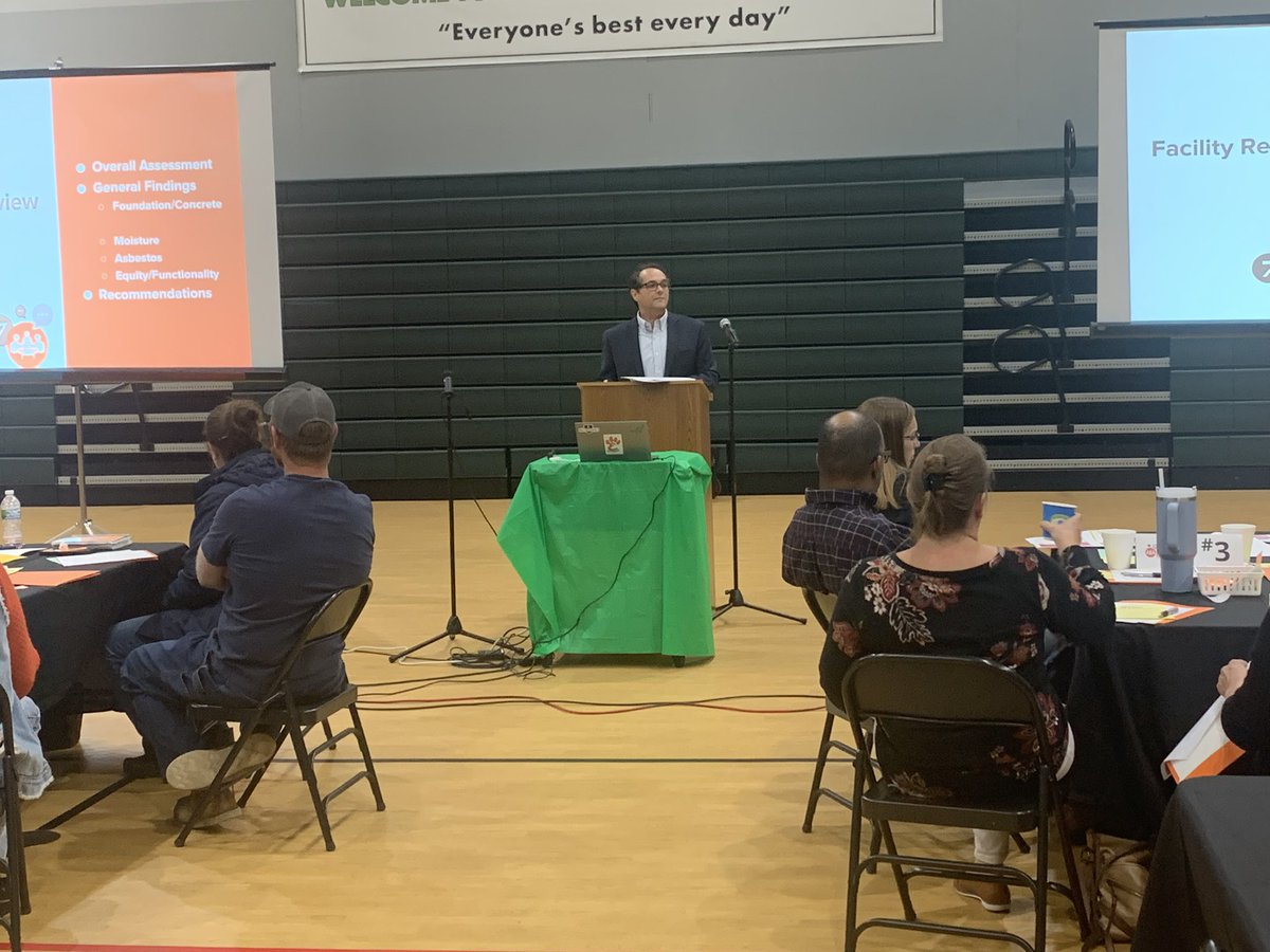 Excited to kick off the 1st of 4 community engagement sessions to get input on the facilities in District #7! Three more next week…get more info at engagedistrict7.org! #d7proud #engagedistrict7