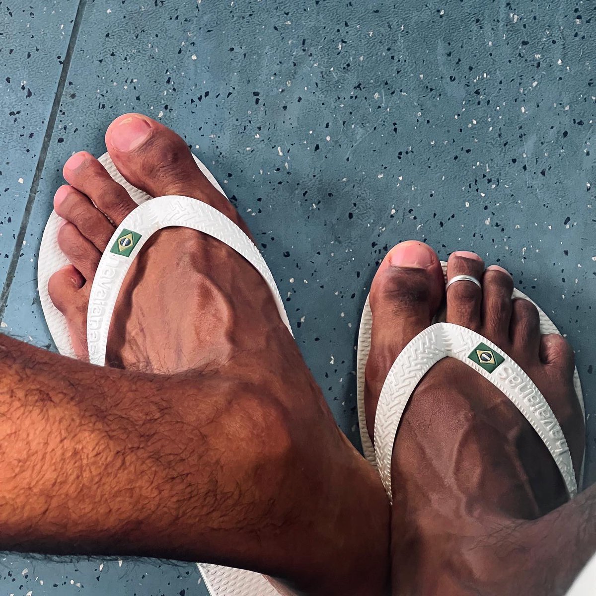 pedeneguin's tweet photo. ✗ havaianas time ✗ https://t.co/EcFO8X34ph