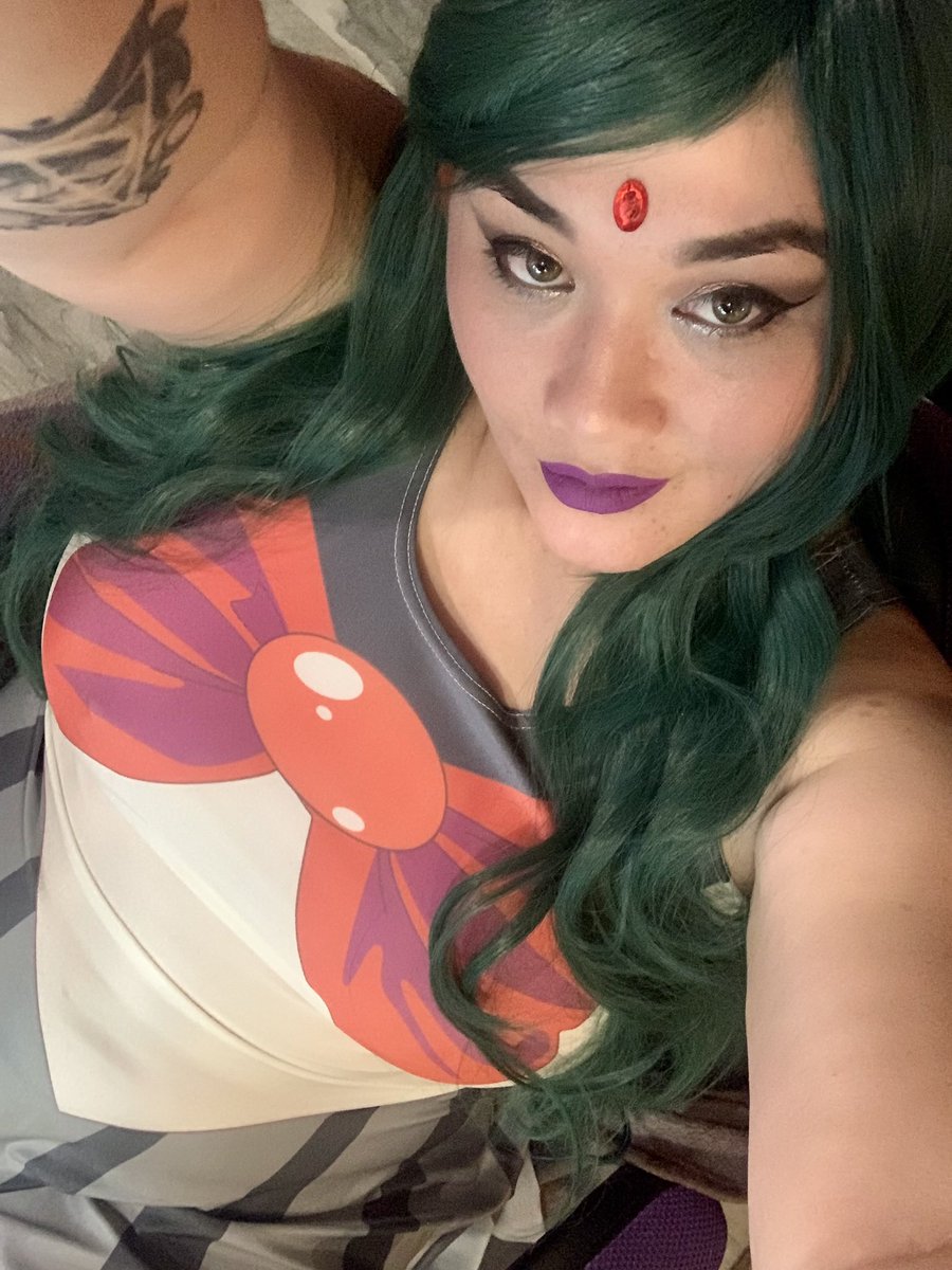 daku_bara's tweet photo. Day 10 of Dress Up October! Sailor Pluto! Live now for more Lorelai https://t.co/gABPh6Gpec #sailorplutocosplay #sailormoon #dakucosplays #dakuscloset #cosplaystreamer #twitchstreamer #varietygamer #altgirl #gothgirl #thicccosplayer #closetcosplay #gamergirl #spookygirl https://t.co/pYkBYYlFYu