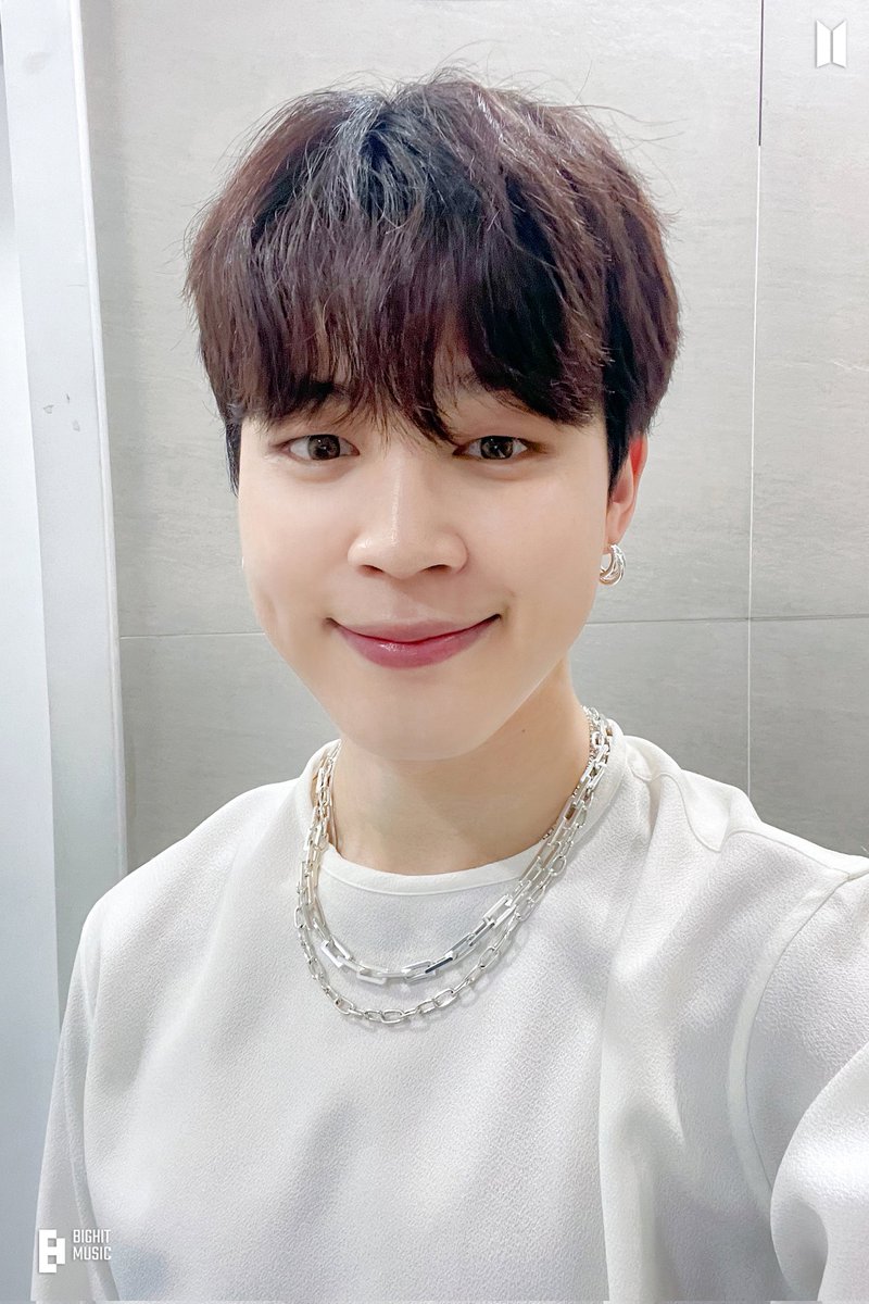 minggukthinker's tweet photo. HIS TINY DIMPLE https://t.co/Z7NNrNR1EY