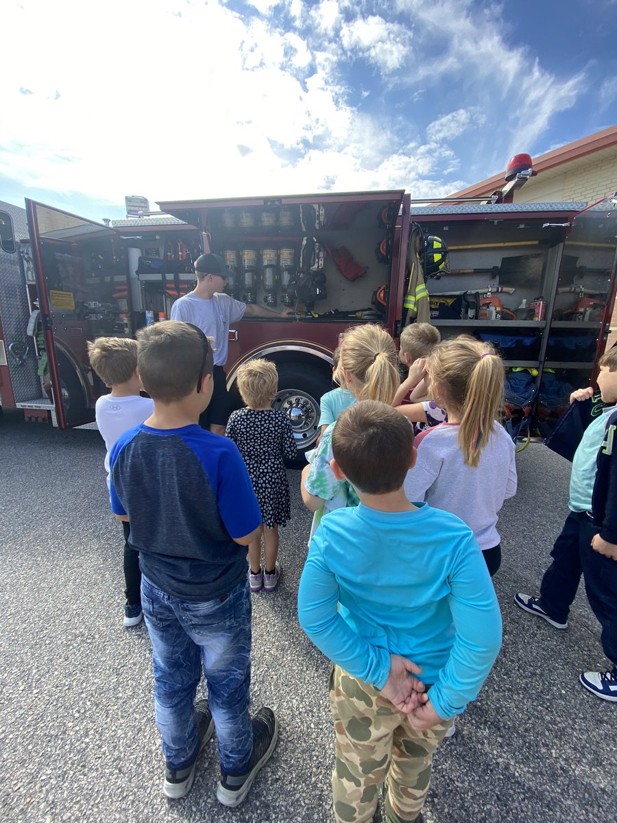 BSAntrobus's tweet photo. A big thanks to 50-210 Fire Dept for coming to speak to us today. 😃🔥#FirePreventionWeek2022  @DixonRoadElem https://t.co/Qu35YuP1gw