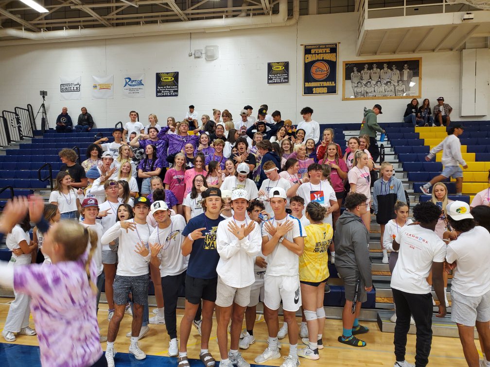 FHS Girls Volleyball tweet media