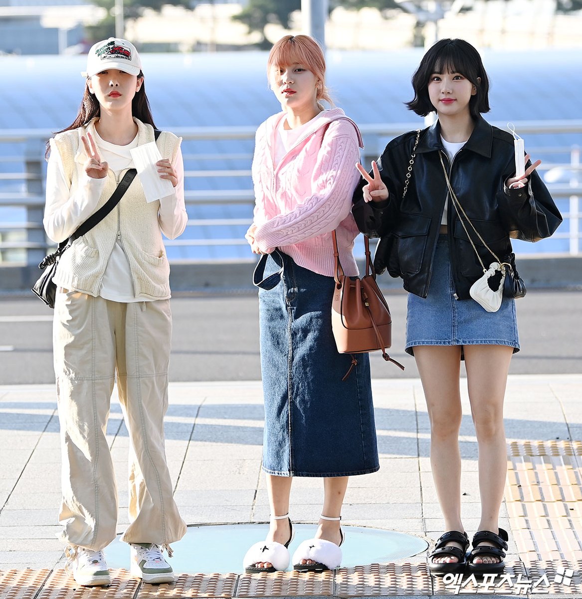 vivizmixx heading to Japan for KCON 2022 in Japan tomorrow! hoping for more interaction <3

#VIVIZ #NMIXX #비비지 #엔믹스