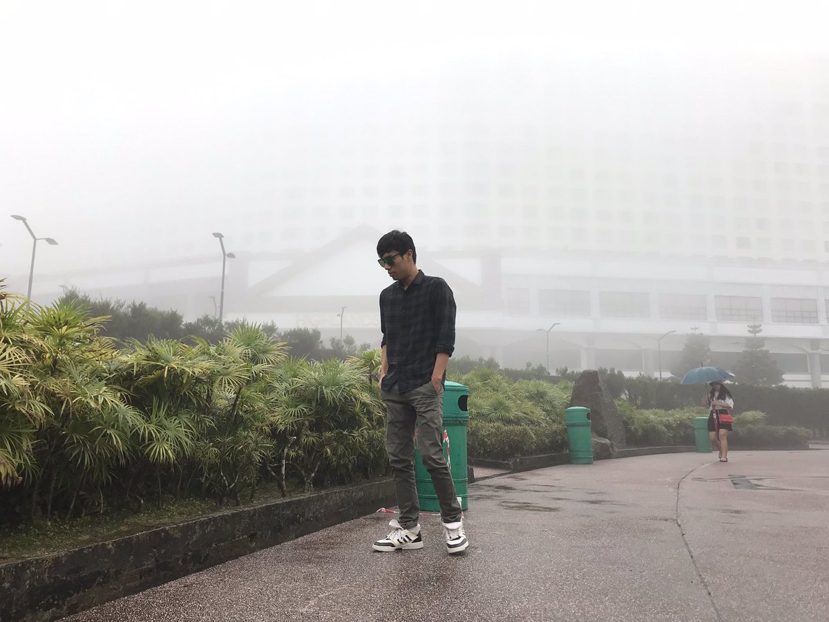 JustrnJr's tweet photo. The empty spaces.    #Genting Highlights https://t.co/OxVbpapWlv