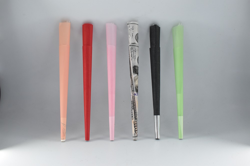 DeruiPackage's tweet image. King size pre roll cone 
84,98,109mm
customized size is okay to make.
50pcs/jar ,1000pcs/carton packing way
email: sunny@deruipackage.com
#preroll #prerolled #dryherb #rollingpapercone #kingsize #kingsize