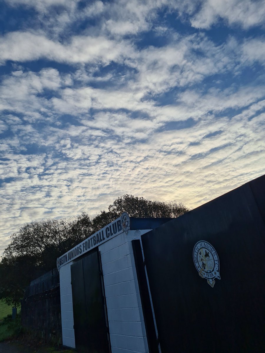 StennyGill81's tweet photo. @BeithJuniorsFC 
🖤🤍
Beautiful morning, felt worth a share 😄 https://t.co/cRxjbRwbWB