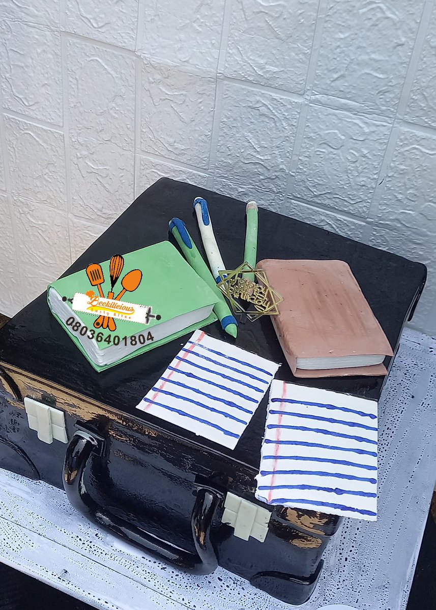 RebeccaWotlai's tweet photo. How brief is your case?😊
#TasteLikeNoOther #bestcakesinjos #cakesinjos #josbaker #caketutor #noveltycakes #foodtrayinjos #pastries #briefcasecake .
I'm only an order away 📞, don't miss out ! https://t.co/Ll41AUS6aq