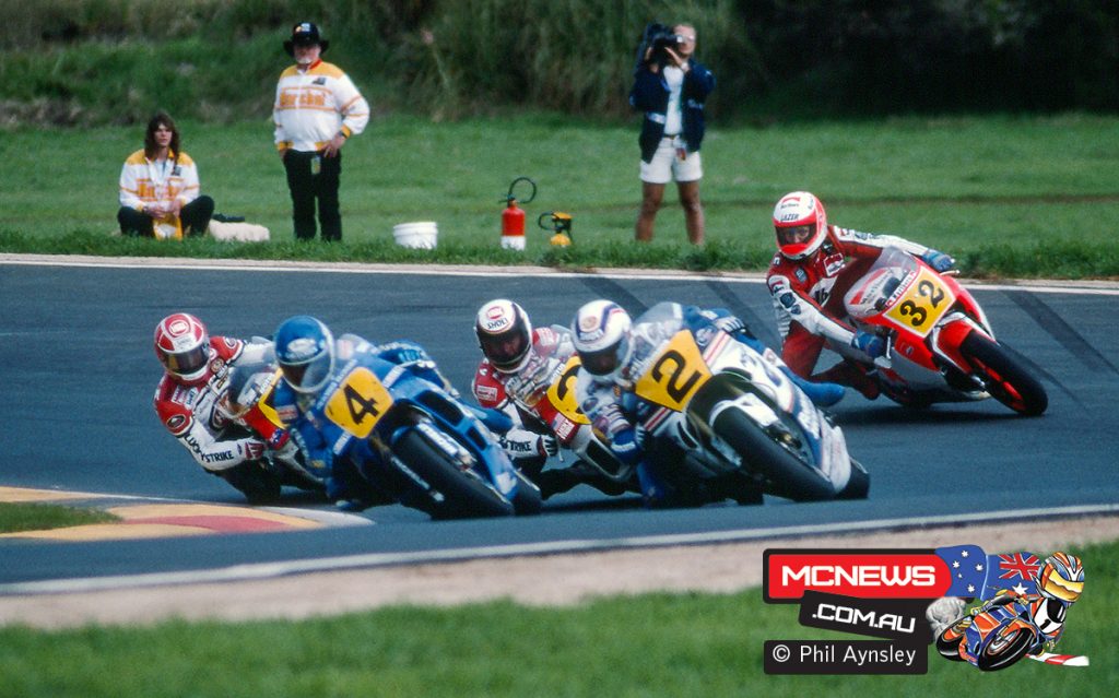 MartinoMoto's tweet photo. Buenos días. Arrancamos el jueves con un #RememberMotoGP #MotoGP #AustralianGP 1989. Una de esas carreras que se quedan para siempre en la memoria. https://t.co/8bzPhsA9sh