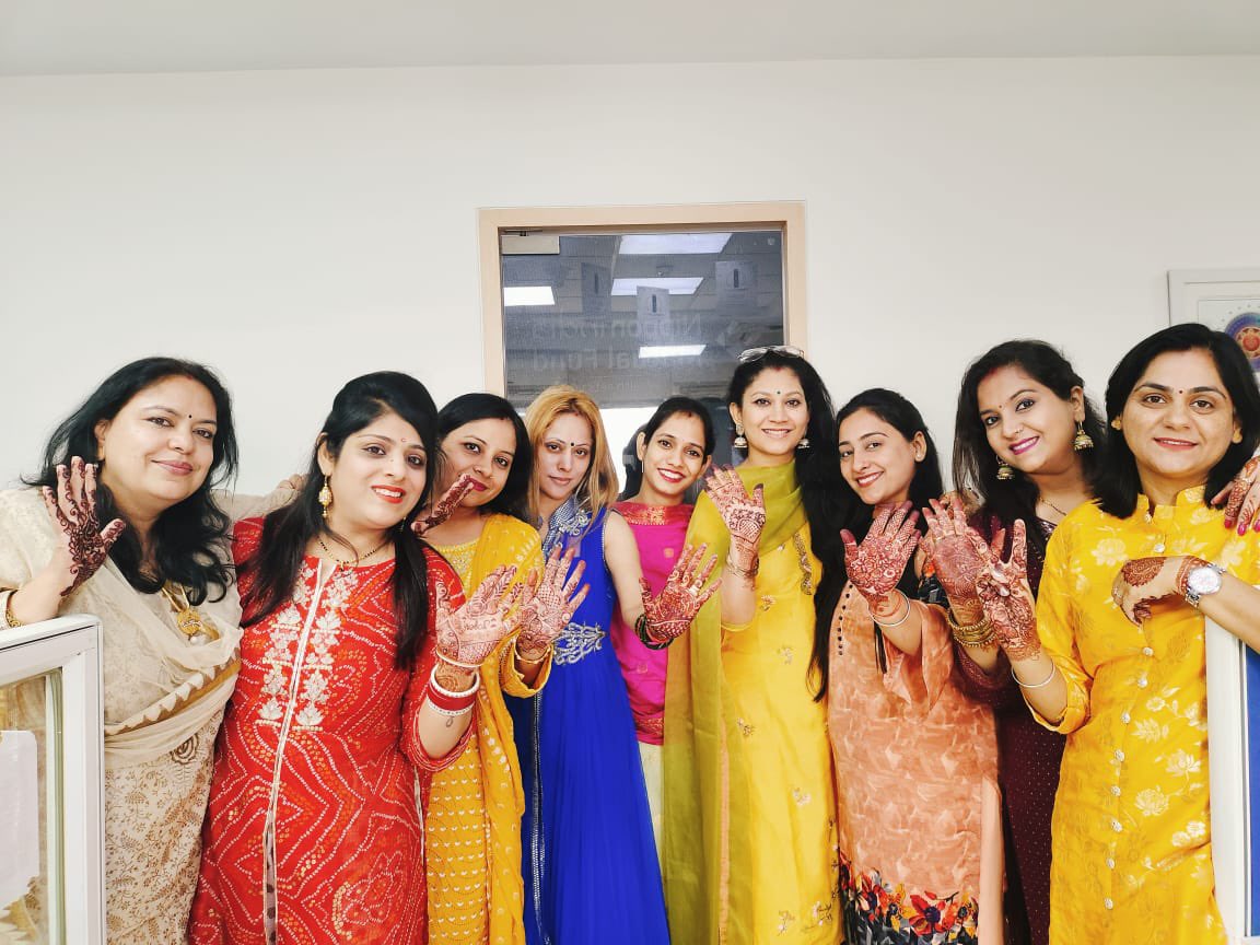 sheebaarun5's tweet photo. We are all unique &amp; beautiful And
Together we are Masterpiece!! Celebrating #KarwaChauth2022 @NipponIndiaMF #PositiveVibes #FestiveSeason #WomenInBusiness #kincentric https://t.co/I9WypaKmF0