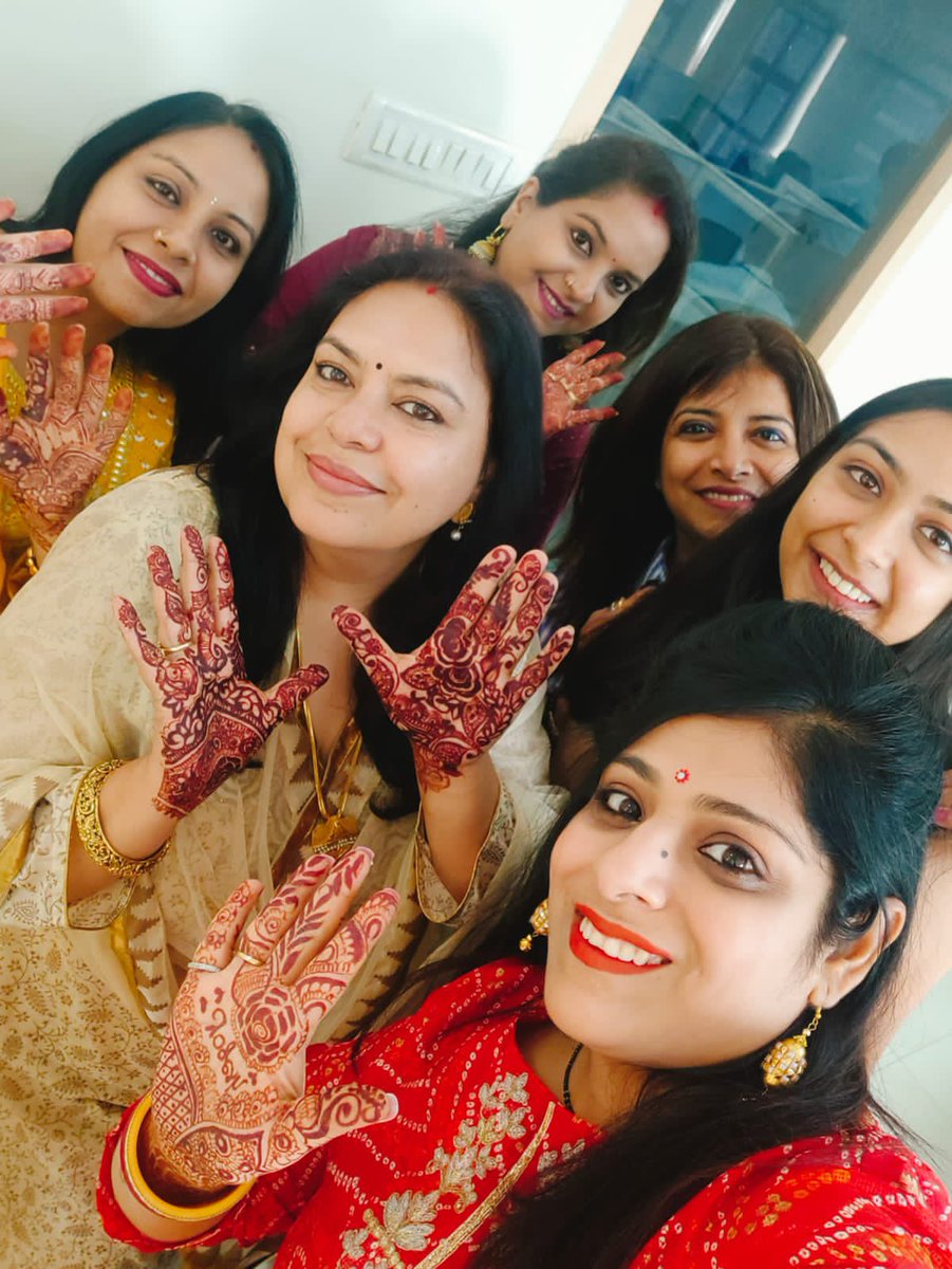 sheebaarun5's tweet photo. We are all unique &amp; beautiful And
Together we are Masterpiece!! Celebrating #KarwaChauth2022 @NipponIndiaMF #PositiveVibes #FestiveSeason #WomenInBusiness #kincentric https://t.co/I9WypaKmF0