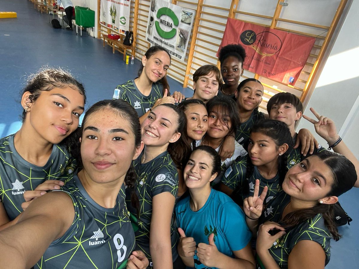 CLUBPARLAVOLEY's tweet photo. Las CADETES PARLAZUL pierden 3-0 frente a @CV_Alcala  B en un partido muy ajustado.

¡¡A seguir luchando!! https://t.co/fey76PIbye