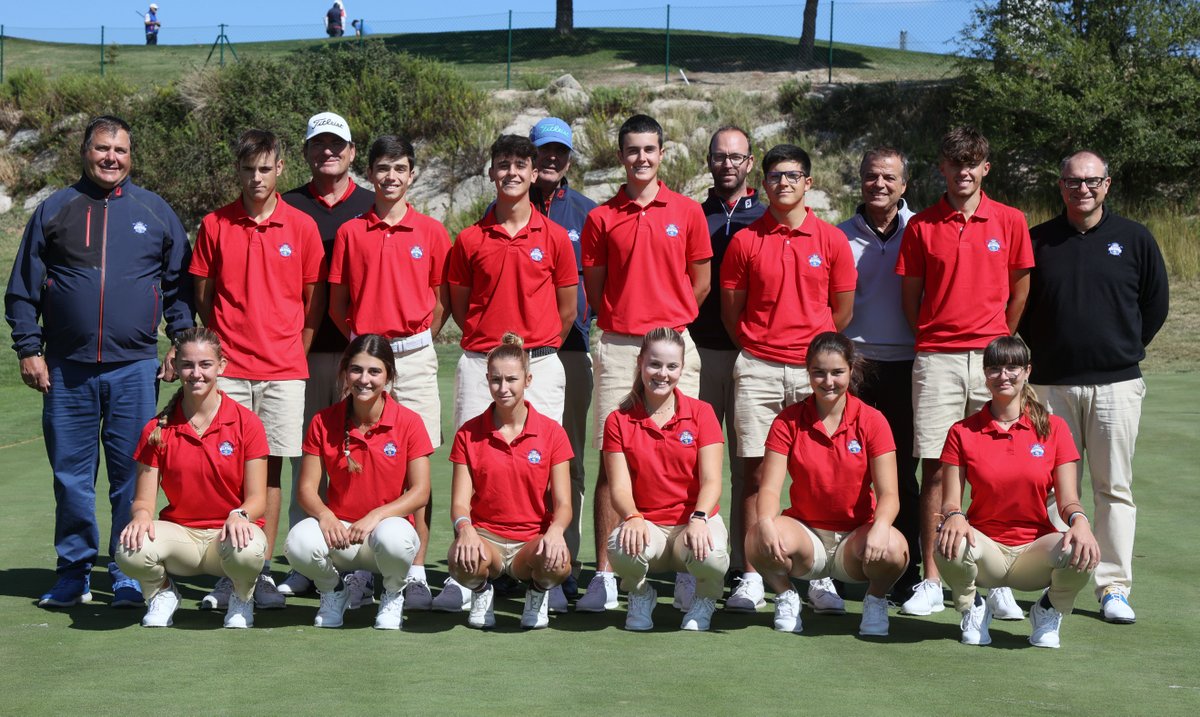 rfegolf's tweet photo. 👧🧒 Regeneración 23: La 𝗘𝘀𝗰𝘂𝗲𝗹𝗮 𝗡𝗮𝗰𝗶𝗼𝗻𝗮𝗹 𝗕𝗹𝘂𝗺𝗲 se renueva ante un curso apasionante.

Once jóvenes golfistas inician su andadura en las sedes de Madrid y León.

¡Conoce a nuestros nuevos compañeros!
https://t.co/FR0y3qxz37 https://t.co/7wSeiHWbn8
