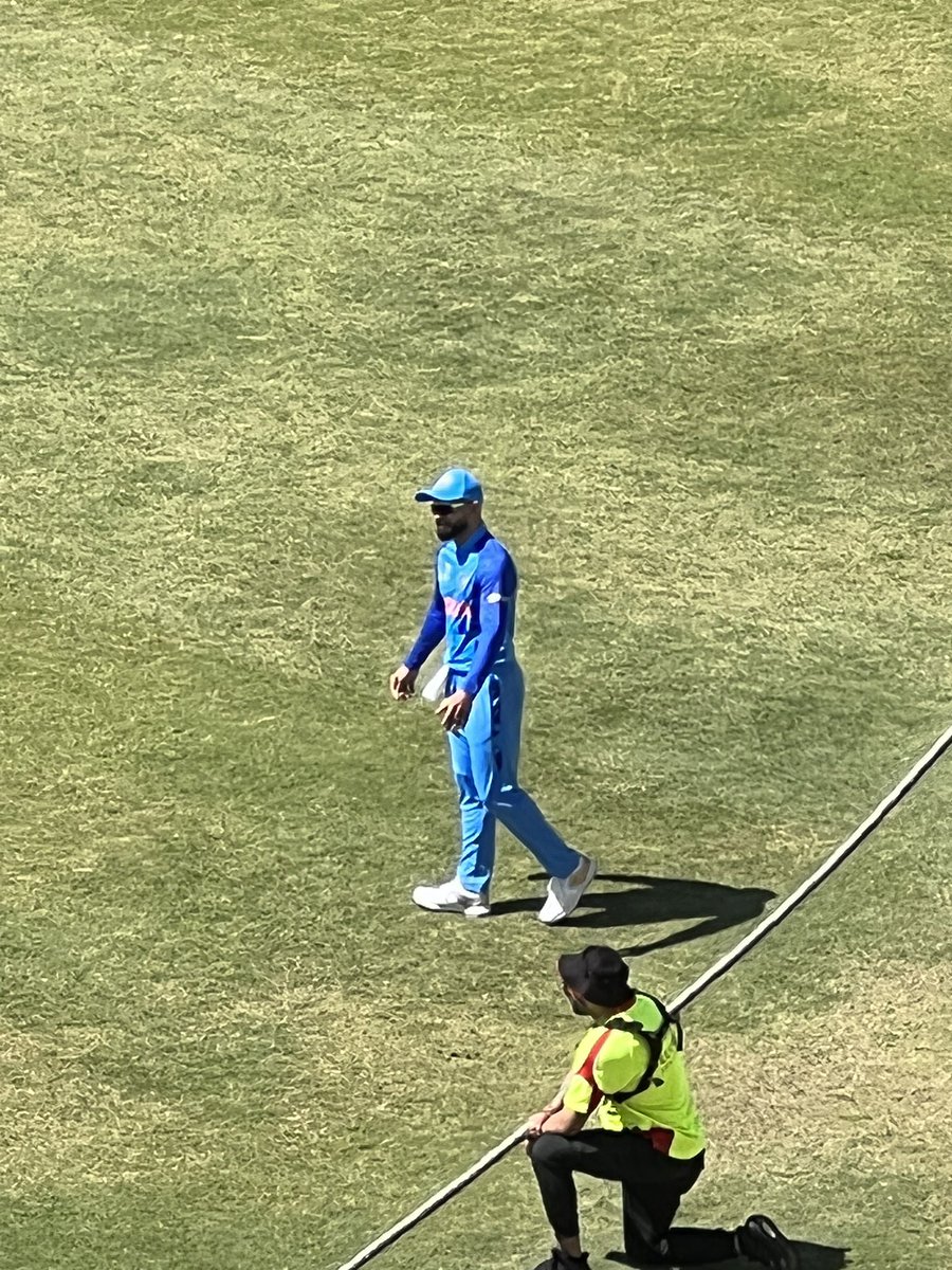 iamsaurabhSS's tweet photo. @imVkohli During 2nd Practice Match Between #INDvWA At WACA Ground. 👑💙
#ViratKohli #T20WorldCup https://t.co/NF2jcCGvto