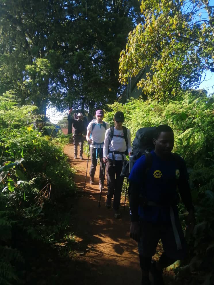 ZaraTours's tweet photo. Keep going 2nd Day from Mandara to Horombo; #Marangu5Days #ClimbingKilimanjaro #Mountain with @ZaraTours #BestTourOperator #MountainClimbers #keepwalking #trekking #adventures
📱+18665504447 Toll Free
📱+255754451000 Mobile
📧 zara@zaratours.com 👇🏆🏔️ https://t.co/4MgLeouc6a