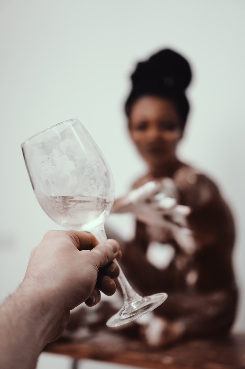 bat9r_ico's tweet photo. Photo session in 30 minutes?  Easy 😏 interesting, fun and professional.  Although the model had no shooting experience, but everything turned out as I wanted.  
Fun fact: that's my mom's favorite photo shoot)
#art #dolar #photo #milk https://t.co/6iw2dIDgFi