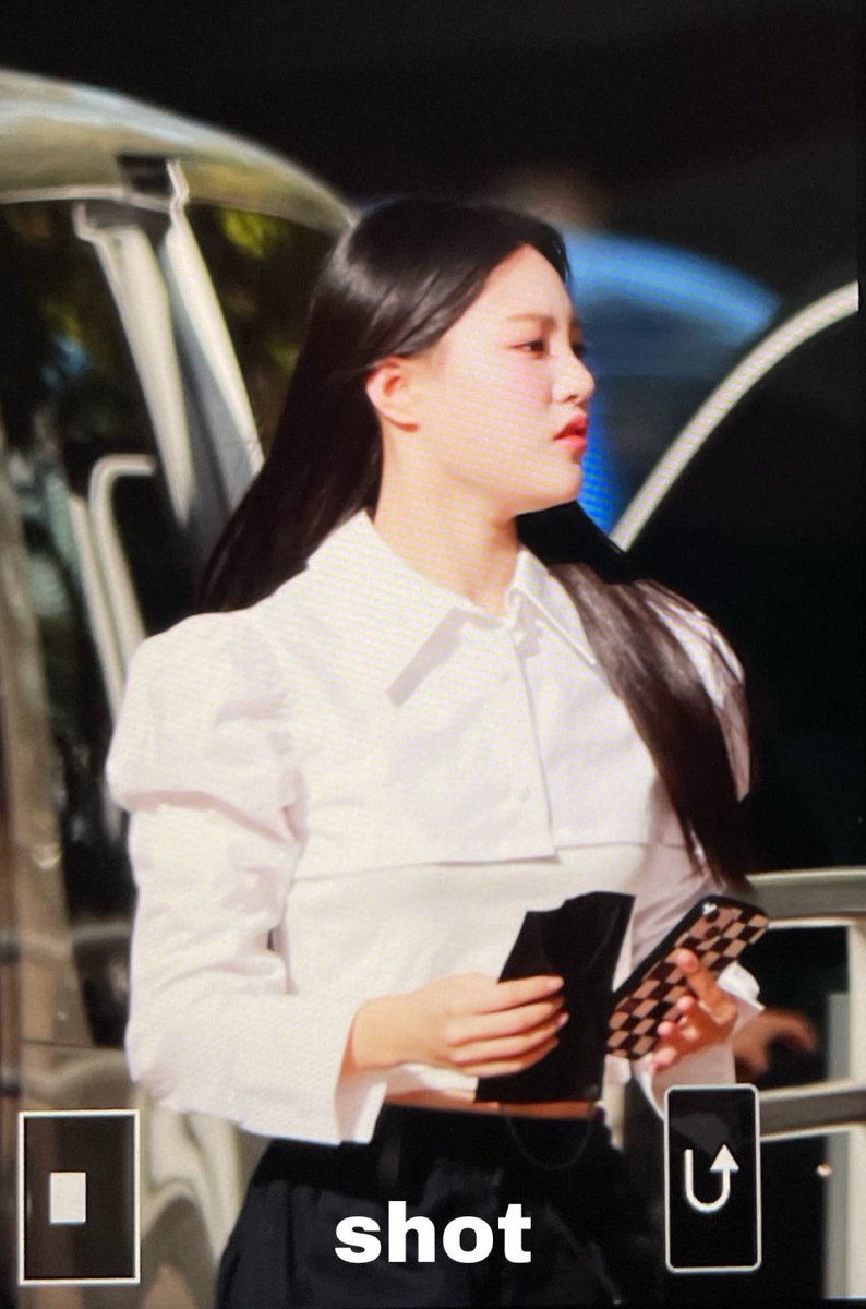 shot_220916's tweet photo. 221013 @mimiirose_YESIM #미미로즈 #mimiirose #서윤주 #윤주 https://t.co/DRMI8FYZG6