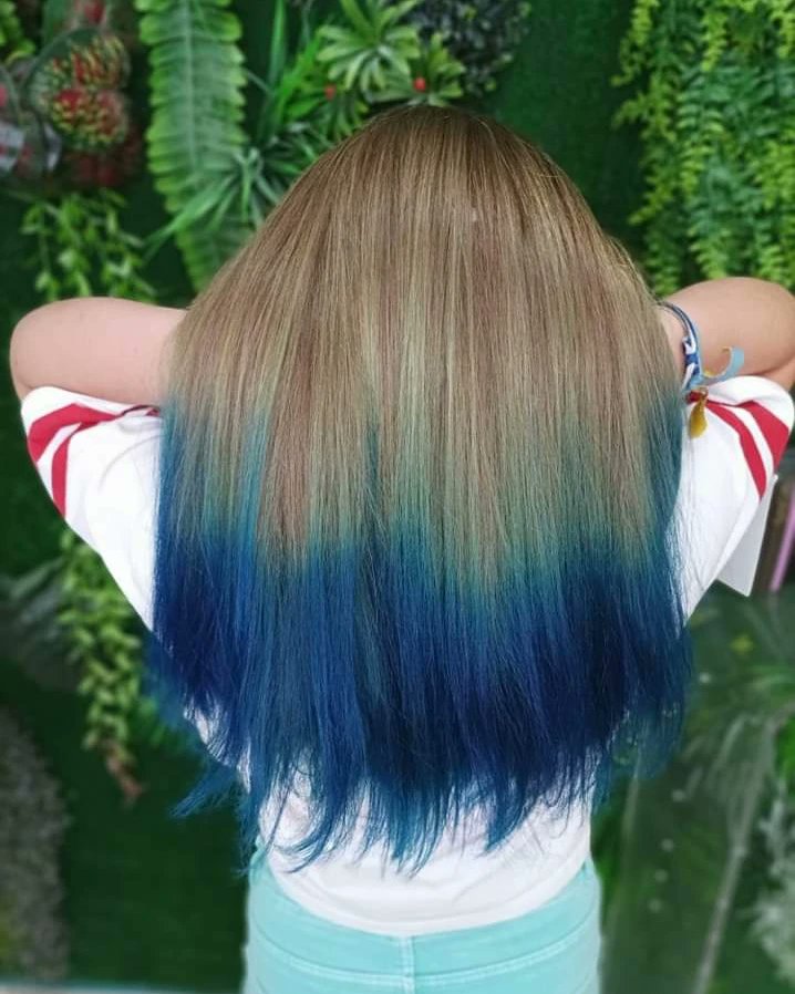 BallesterosPelu's tweet photo. Un poquito de color azul 😜

#trabajosconseguidos #azul #mechas #rubios #sindecoloracion #natural #cambios #sinfiltros #sinretoques #BallesterosPeluqueros https://t.co/TcX3QJOhC7