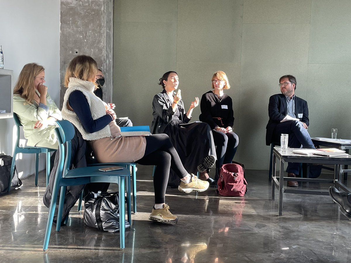 Robin Hodess tweet media