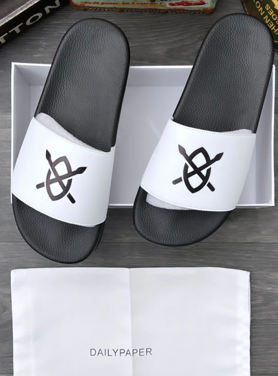 OBTFcollections's tweet photo. *DAILY PAPER SS'22 SLIDES " * _2 COLORS(LEFT) AVAILABLE_ *Now Available 🏬* *Size:40 - 46 #Blaqbonez #OPPOReno8Launch #bbomori #NoBraDay #Enough https://t.co/6rdD4ZAn5c