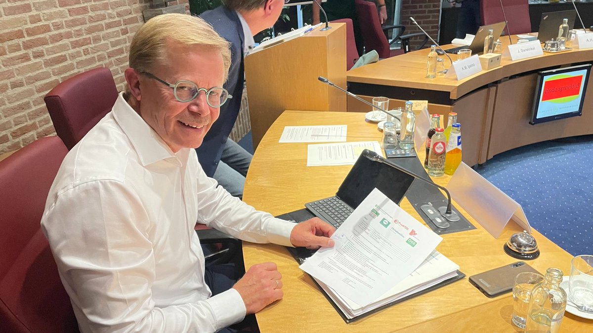 Raad Noordenveld wil flexibele en ruimhartige beoordeling bijzondere woonvormen.

Initiatiefnemer <a href="/JantenHoor/">Jan ten Hoor</a> kwam tot deze motie na het schrijven van zijn blog ‘Woonvisie of wooncrisis?’. 

Lees er meer over op onze website: 👉 gemeentebelangennoordenveld.nl/raad-noordenve…