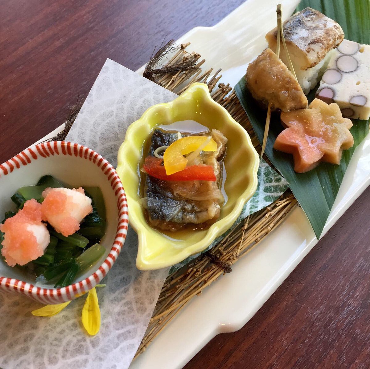 ichikawaoidon's tweet photo. 10月おいどん会席コース 全13品
前菜5種盛り
・青梗菜のお浸しと小柱の明太子真砂和え
・秋刀魚の南蛮漬け
・炙り〆鯖の棒寿司
・零余子真丈
・二見椎茸煮・紅葉麩
※旬の味覚、季節の彩りを取り入れた会席コースです。法事や接待、会食などで是非ご��用ください。
#市川おいどん
#おいどん会席コース https://t.co/5k3FFOPTTA