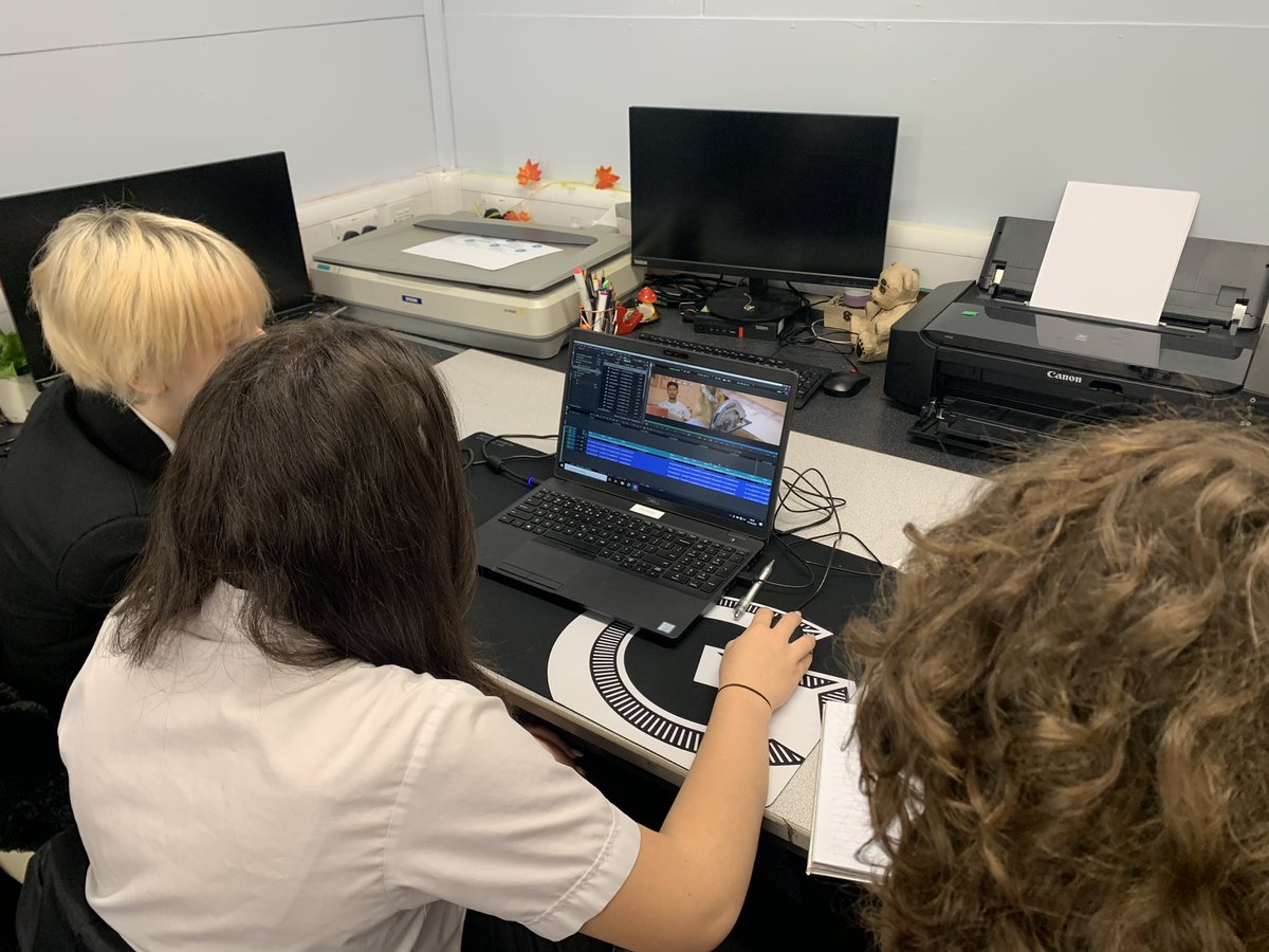 intofilm_cymru's tweet photo. Day 2 of #ScreenworksCymru editing experience at @BishopHedley Time to add music, trim the "Next Time tease" to exactly 60 seconds @gorillagrouptv @letthemseecake https://t.co/A8jl7sd42B
