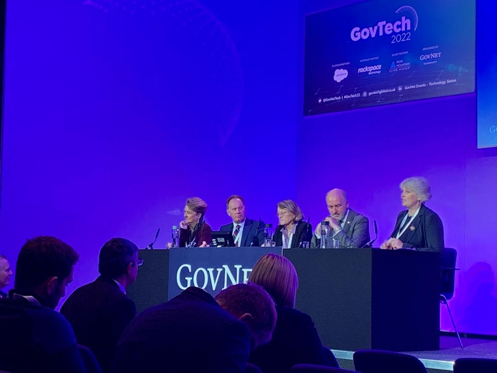 Rackspace_EMEA's tweet image. We are at #GovTech22 in the QEII Centre all day! #NowOn Keynote Panel on #ethics in #technology with @Edwina_Dunn @_RowlandDJ @HelenMargetts and Kurt Roosen. 
Catch our security team on stage at 11.30am! 🔐
@GovNetTech