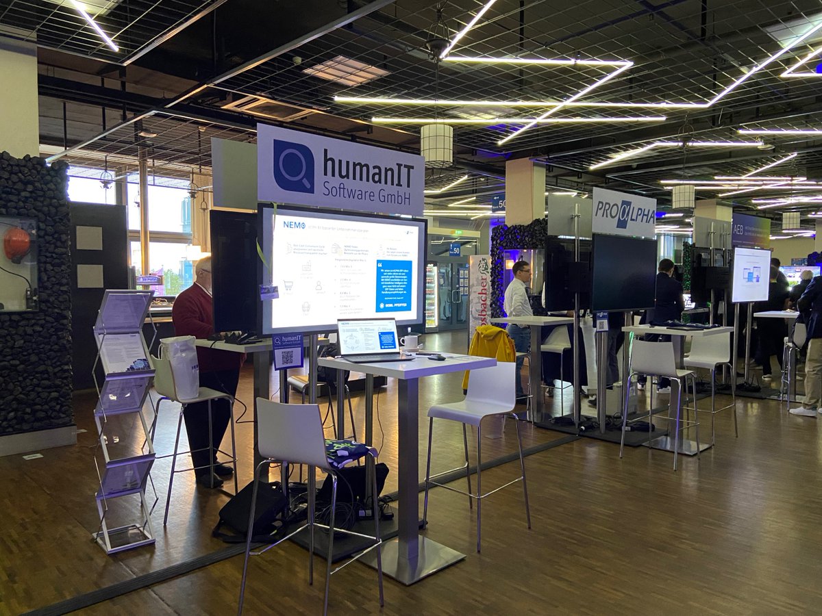 InfoZoom tweet media