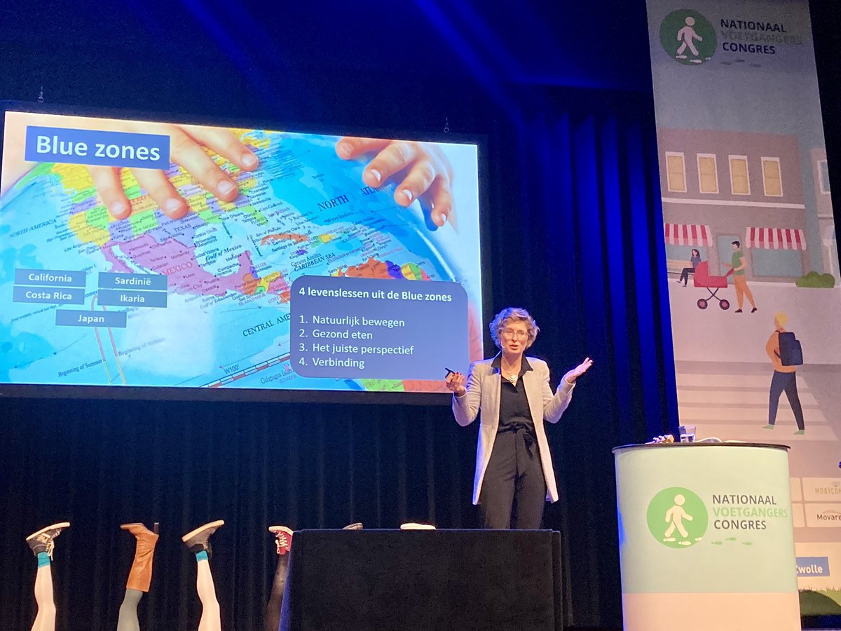 Natuurlijk bewegen - 1 van de 
Levenslessen uit de bluezones, hoe blijven bewoners van deze gebieden zo gezond. Keynote op het Nationaal Voetgangerscongres door Chantal Walg - Anders denker en doener in de zorg