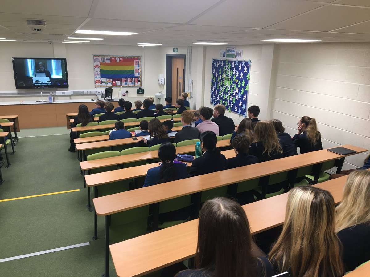 KingsMacHistory's tweet photo. Over 80 students came to watch @DavidOlusoga lecture on Black British History this Monday #BHM #BHM2022 ‘History has the capacity to tell us that we’re all part of a bigger story, if it misses parts out, it loses its power to bind us together’ https://t.co/zjSGGiHMde