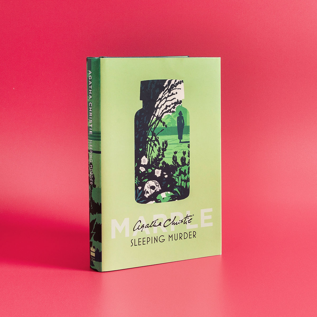 HarperFiction's tweet photo. Calling all @agathachristie and #Marple fans! 

We're thrilled to reveal a stunning new hardback edition of #SleepingMurder and #TheBodyintheLibrary, featuring iconic new covers designed by Bill Bragg and Holly Macdonald.

Out today: https://t.co/vep44ov5tX https://t.co/SpEKNPYxbh