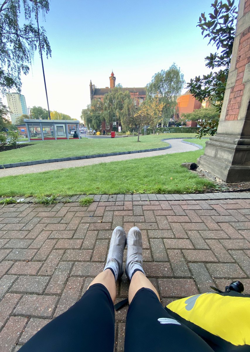 Rcrowther1's tweet photo. Beautiful morning! Time for winter accessories! #hiviz #overshoes #my1DAW @1dayaweek1 https://t.co/a26mEPU1Ss