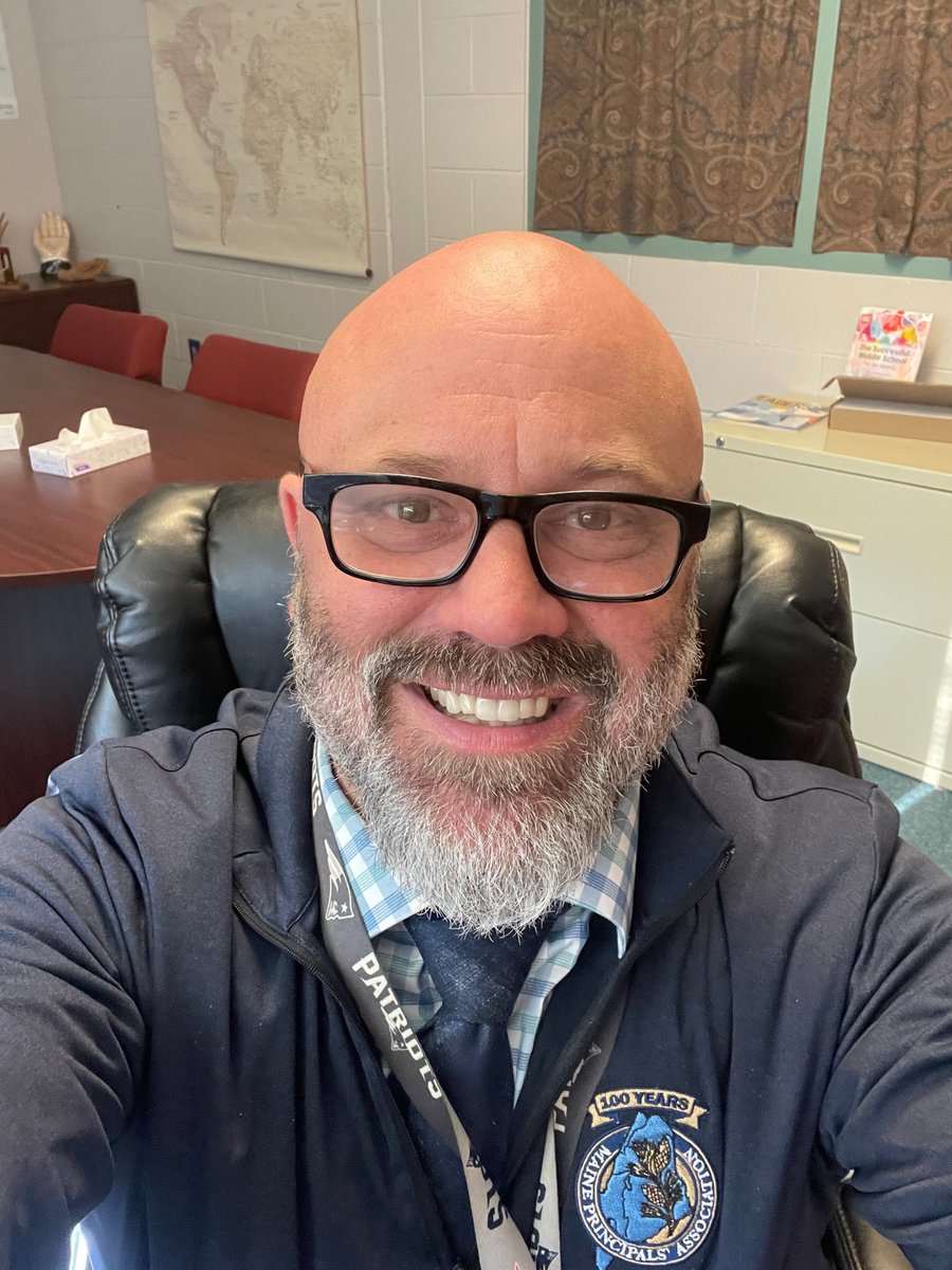 HollyBlair_Dr's tweet photo. Maine's Positive PRINCIPAL Story of the Day ~ Jim Hand, Bonny Eagle Middle School, Standish~ 15th year as an administrator, &amp; fourth year serving on the MPA Board of Directors. "I Love to see staff &amp; students feel safe and good about themselves and be successful" #ThankAPrincipal https://t.co/J9P69ESivU