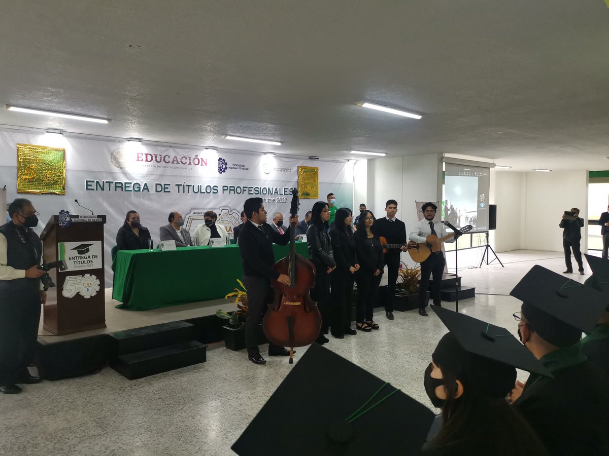 TecNM_ITTLA's tweet photo. Se realizo entrega de títulos el día 11 de agosto en el edificio "B".
Muchas felicidades a los nuevos TITULADOS, la comunidad tecnológica comparte la alegría por la culminación de sus estudios profesionales.
Instituto Tecnológico de Tlalnepantla
#ITTLA https://t.co/lLagbR8Hiy