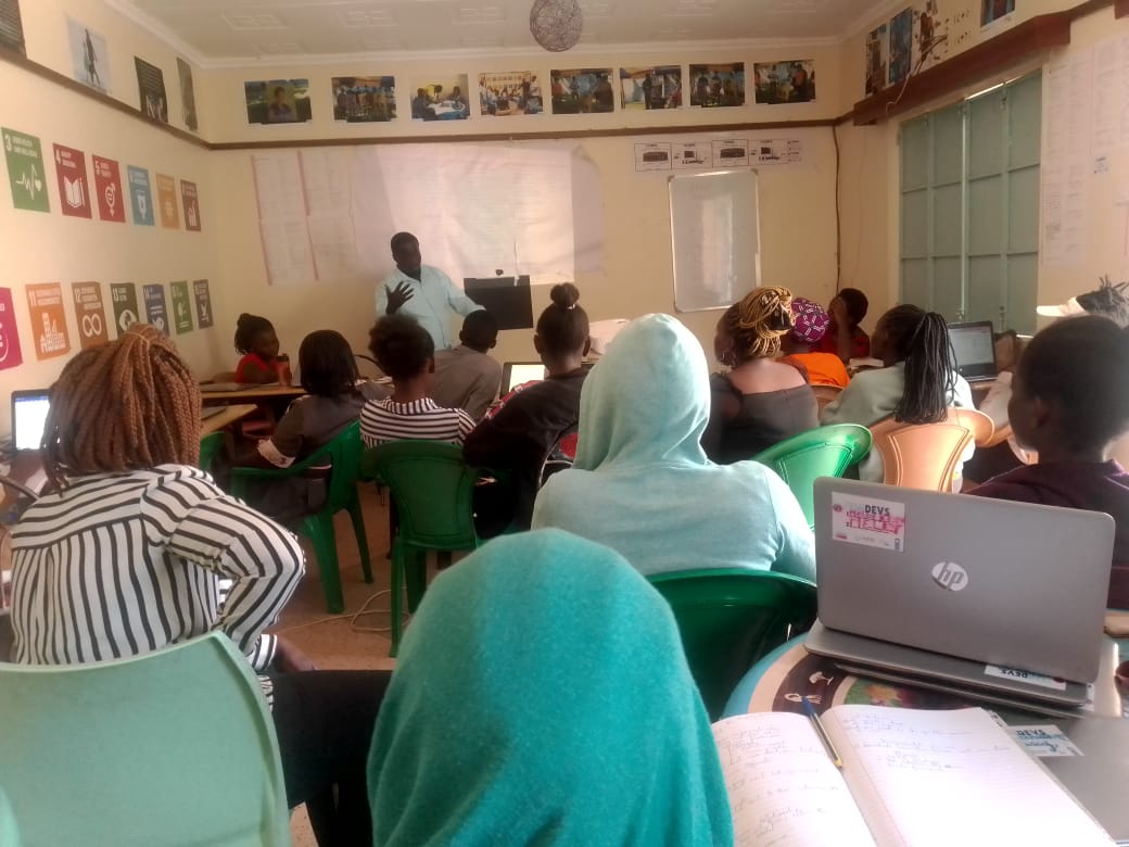 Business Model Canvas pitching. Am so proud of you <a href="/valaryajwang/">Valaryajwang</a> .Thanks so much Vincent Ayako from <a href="/GlobalPeaceKeny/">Global Peace Foundation Kenya</a> for the training on BUSINESS MODEL CANVAS 
#femidevs 
<a href="/theborderhub/">The Border Hub</a> 
<a href="/AbukayoM/">Abukayo Murunga</a> 
@georgykabambe 
<a href="/magerodeo/">Deogratius J. Magero</a>