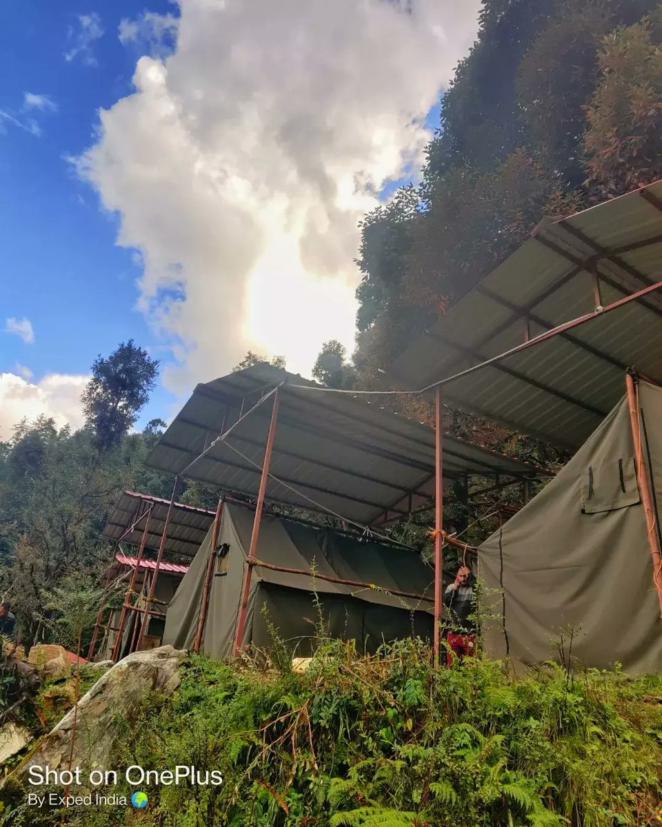 EXPEDINDIA's tweet photo. Comfortable Stay ..
#swisscamps

📍 Basecamp Sankri 
#expedindia #teamexpedindia #trektouristadventures #trektouristadventuresteam #trektouristadventuresfamily #sankri #kedarkanthawintertrek #basecampsankri #kedarkantha #tourism #explore https://t.co/M3c1WzOzYa
