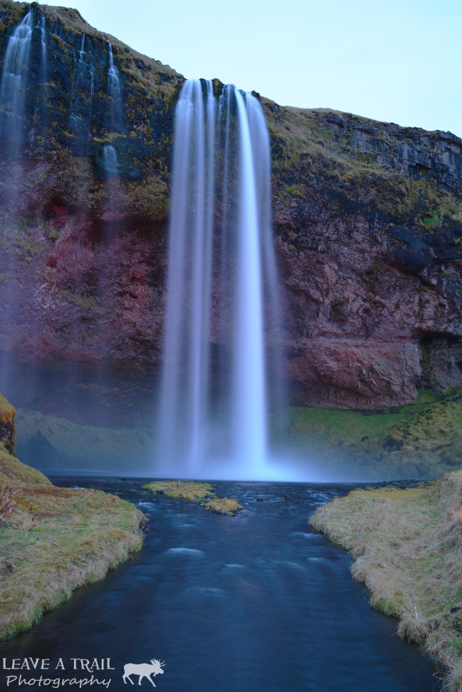 Leaveatrailpics's tweet photo. This is the front on view of a waterfall you can walk behind. One of our faves in Iceland.
.
🌎Seljalandsfoss, Iceland  .
 .
.
.
.
.
.
.
.
.
#waterfall #discovernature #followmefaraway #earthofficial #theplanetofearth #wonderful_places #awesomeearth #allnatureshots #discoverear https://t.co/e2ytXphgrN