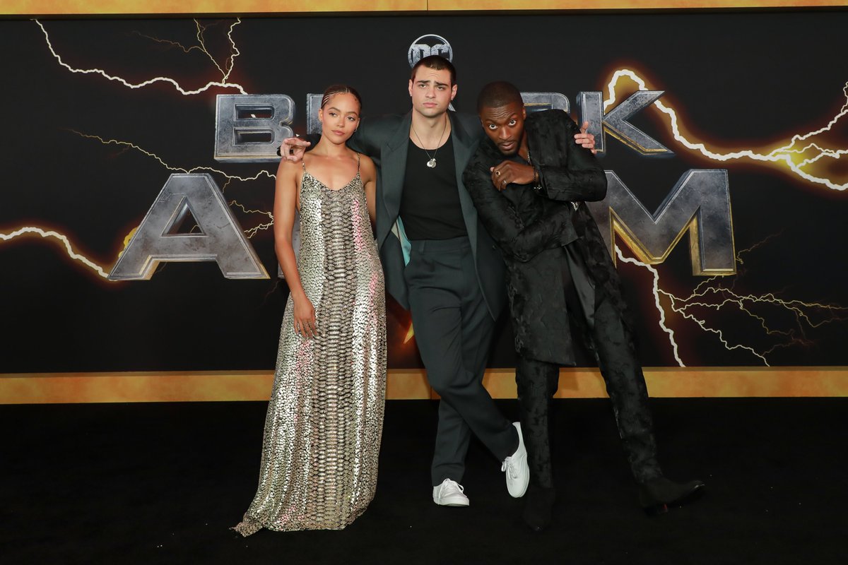 blackadammovie's tweet photo. The #BlackAdam World Premiere in New York City was ELECTRIFYING ⚡️ Get tickets to see it on the BIGGEST SCREEN POSSIBLE. Black Adam only in theaters October 21. https://t.co/IdeXDziAGL https://t.co/M2i2nWrYYj