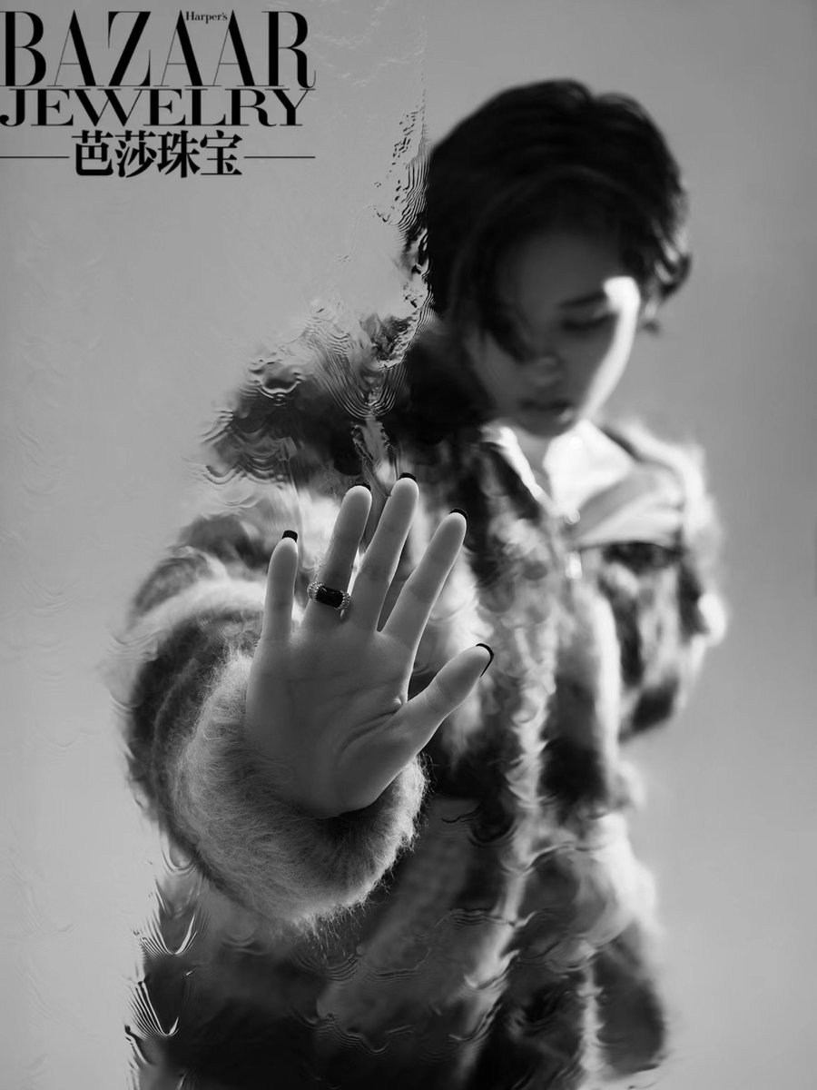 FANXYRED's tweet photo. [📸]  LU KE RAN ✖ BAZAAR JEWELRY

#루커란 #K #케이
#팬시레드 #Fanxyred 
#bazaarjewelry https://t.co/xEWy9dPbsG
