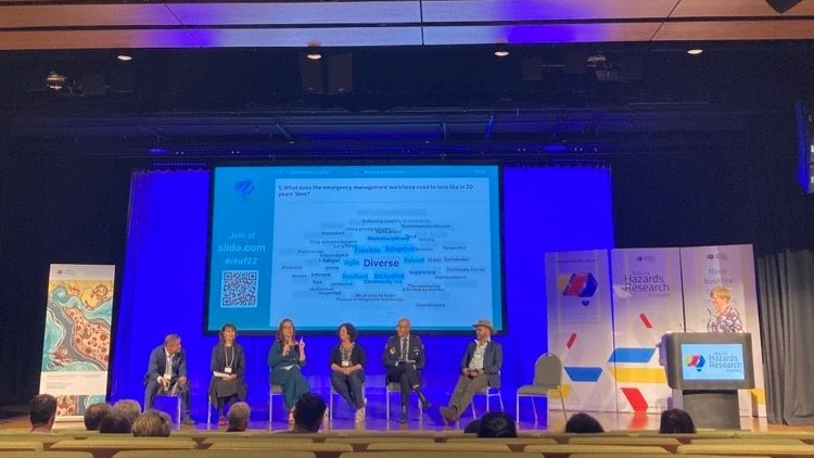 Closing Day 2 #NHRF22 is a panel + audience session about creating future workforces, led by <a href="/viajerabj/">Blythe McLennan</a> with Alen Slijepcevic <a href="/CFA_Updates/">cfa_updates</a>, <a href="/ckyoung01/">💧 Celeste Young</a> <a href="/victoriauninews/">Victoria University</a>, Amanda Nixon @VolunteeringQld, <a href="/bird_elly/">Elly Bird</a> <a href="/ResLismore/">ResilientLismore</a>, @AndrewShortQFES @QldFES + @rickyarchoo <a href="/NAILSMA2/">NAILSMA</a>.