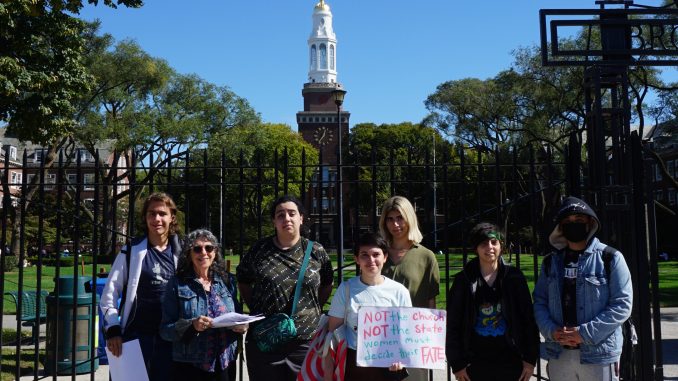 Dateline:CUNY (@datelinecuny) on Twitter photo Last week, students and allies from <a href="/CUNY/">The City University of New York</a> participated in a national walkout for #reproductivejustice, with specific demands for the University. Gabriela Flores reports for <a href="/thebcvanguard/">BC Vanguard</a>.
datelinecuny.com/2022/10/studen…
<a href="/BklynCollege411/">Brooklyn College</a> <a href="/CUNY4AR/">CUNY for Abortion Rights</a>
<a href="/Hunter_College/">Hunter College</a> <a href="/GC_CUNY/">The Graduate Center</a>
#abortion Last week, students and allies from <a href="/CUNY/">The City University of New York</a> participated in a national walkout for #reproductivejustice, with specific demands for the University. Gabriela Flores reports for <a href="/thebcvanguard/">BC Vanguard</a>.
datelinecuny.com/2022/10/studen…
<a href="/BklynCollege411/">Brooklyn College</a> <a href="/CUNY4AR/">CUNY for Abortion Rights</a>
<a href="/Hunter_College/">Hunter College</a> <a href="/GC_CUNY/">The Graduate Center</a>
#abortion