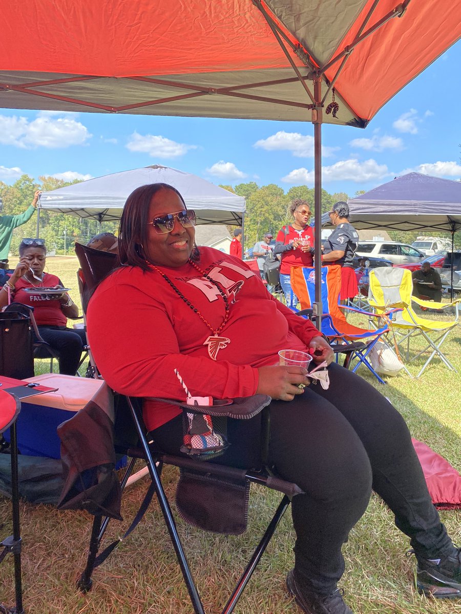 PoneyExpTours's tweet photo. We had a Ball, at Shereenโs Tailgate Birthday Party! #RiseUp #PoneyExpressTours #FalconFans #Atl https://t.co/rAuJWORTex