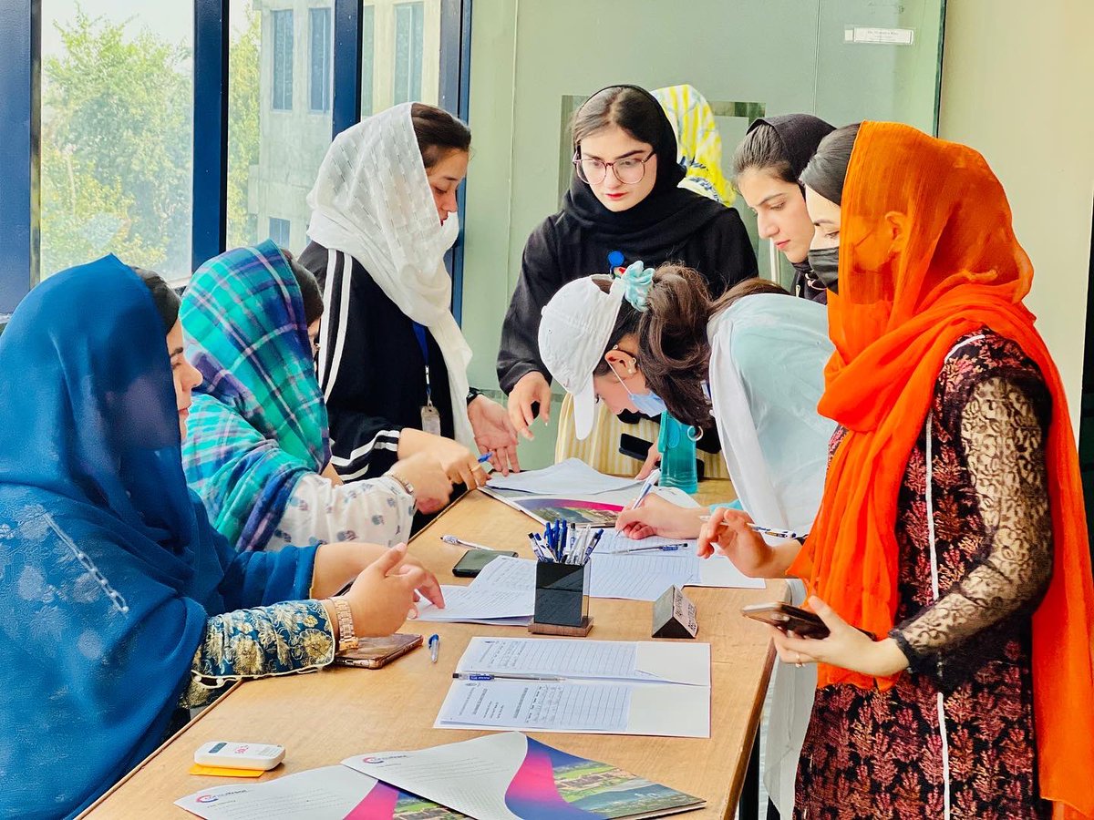 parwanekhanum's tweet photo. Parwan-e-Khanum (PK) successfully conducted an Orientation Session on its Annual "Call for Ambassadors", 2022-2023 at City University of Science and Information Technology (CUSIT), Peshawar. PK team is highly thankful to CUSIT for their cooperation.
#PKWO #CUSIT #CFA22 https://t.co/oLelKBeZKP