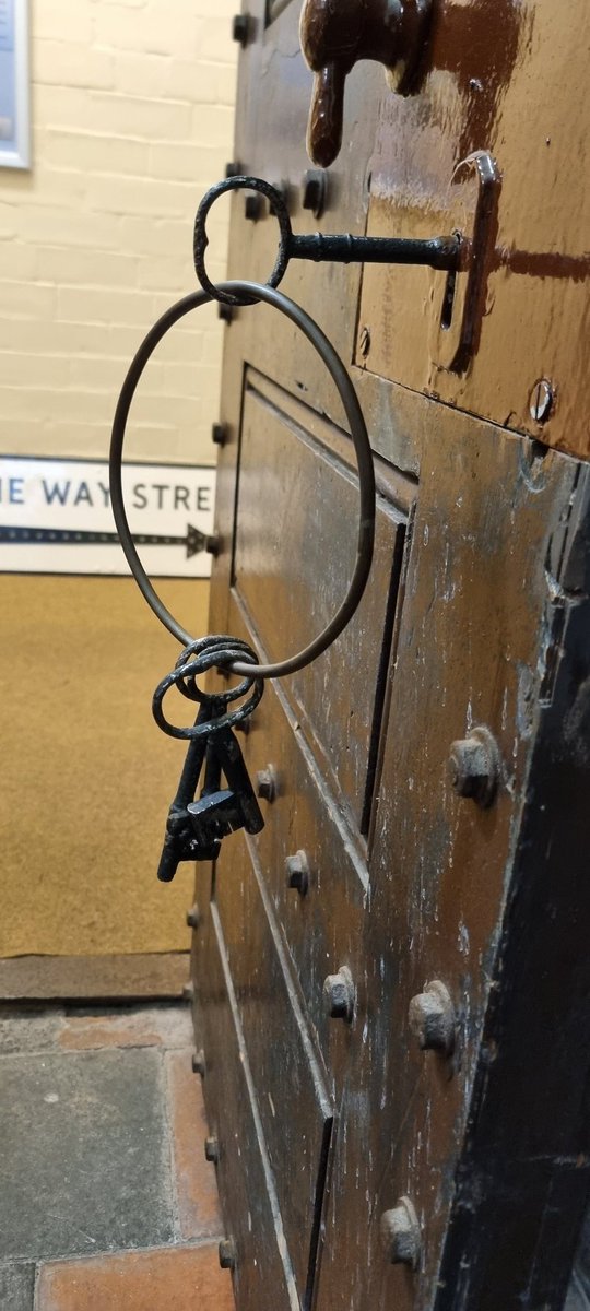 ruthrwltd's tweet photo. Do visit @porthcawlmuseum in old police station in town centre - many fascinating themed rooms inside &amp; out with inspiring volunteer guides - it's a little gem 👏👏👏 From local #dinosaur footprints 🦕to a WWII airraid shelter - see pic - it was a lovely surprise 👍👍👍 🏴󠁧󠁢󠁷󠁬󠁳󠁿 https://t.co/2FyZAIj4fq