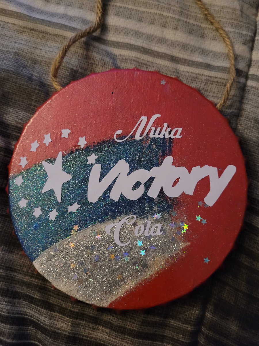 OneOfAKindMind2's tweet photo. Created a Nuka Cola Victory Cap Earlier Today.
Felt like sharing. What do you think? π€
#bottlecaps #fallout #falloutseries #bottlecap #nukacolacollection #nukavictory #victory #nukacolavictory #handmade #moretocomesoon #comingtoshopsoon #shoponline #oneofakindminds https://t.co/1pyu9ogQN6