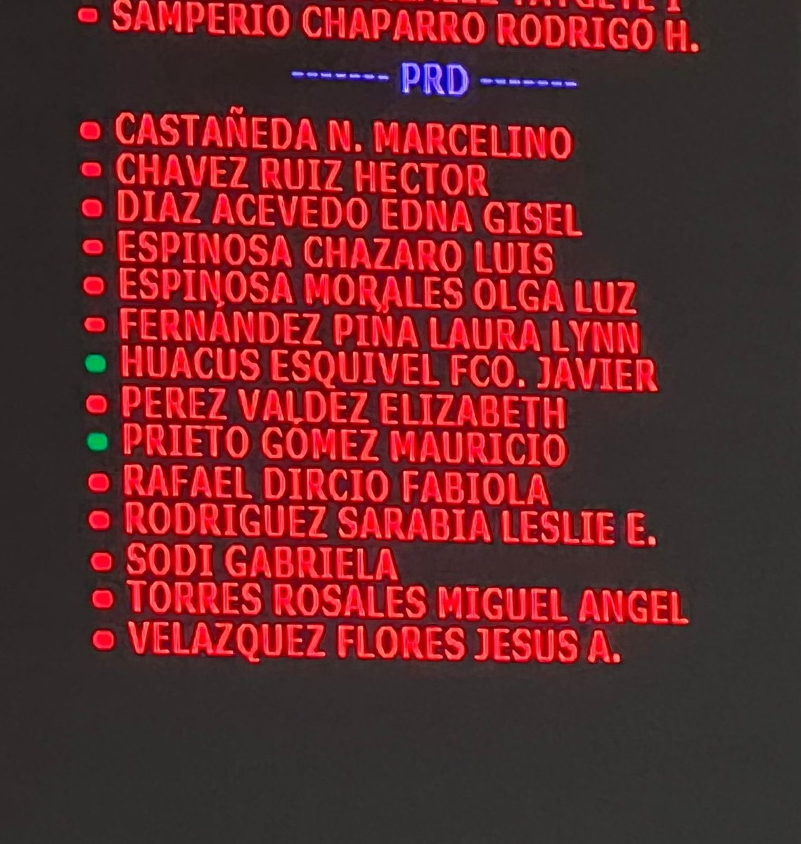 Como lo dije  firme y de pie mi voto fue en CONTRA 🇲🇽💛 
<a href="/LauraBruges/">Laura Brugés</a>  <a href="/GPPRDmx/">Diputadas y Diputados Federales del PRD</a>  <a href="/PRDMexico/">PRD</a>